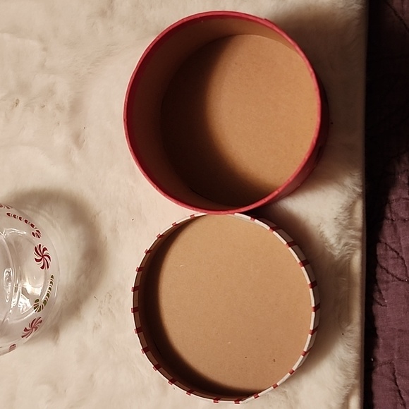 VINTAGE CHRISTMAS DECORATIVE ITEMS BUNDLE - Picture 5 of 10